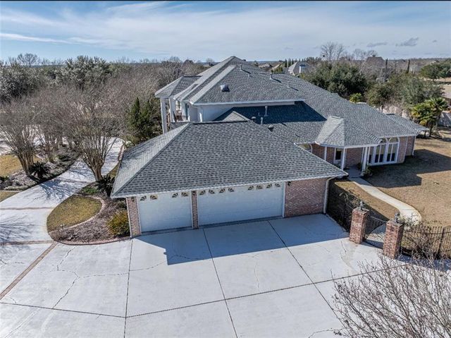 6701 TENNYSON OAKS Lane, Alexandria, LA 71301