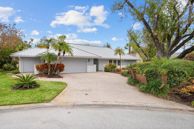 6061 SE Medinah Lane, Stuart, FL 34997