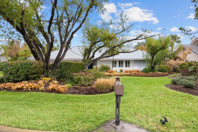 6061 SE Medinah Lane, Stuart, FL 34997