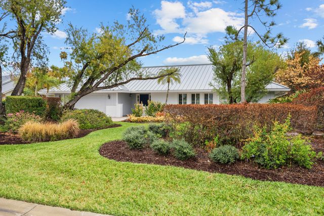 6061 SE Medinah Lane, Stuart, FL 34997