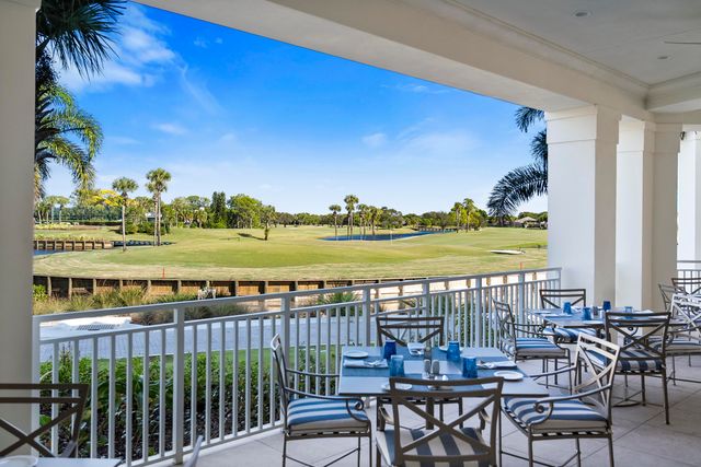 6061 SE Medinah Lane, Stuart, FL 34997