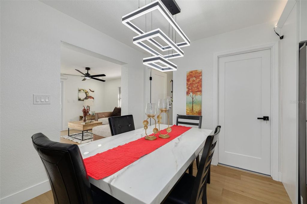 Image 12 of property listing at 1017 EMERSON DRIVE, Dunedin, FL 34698