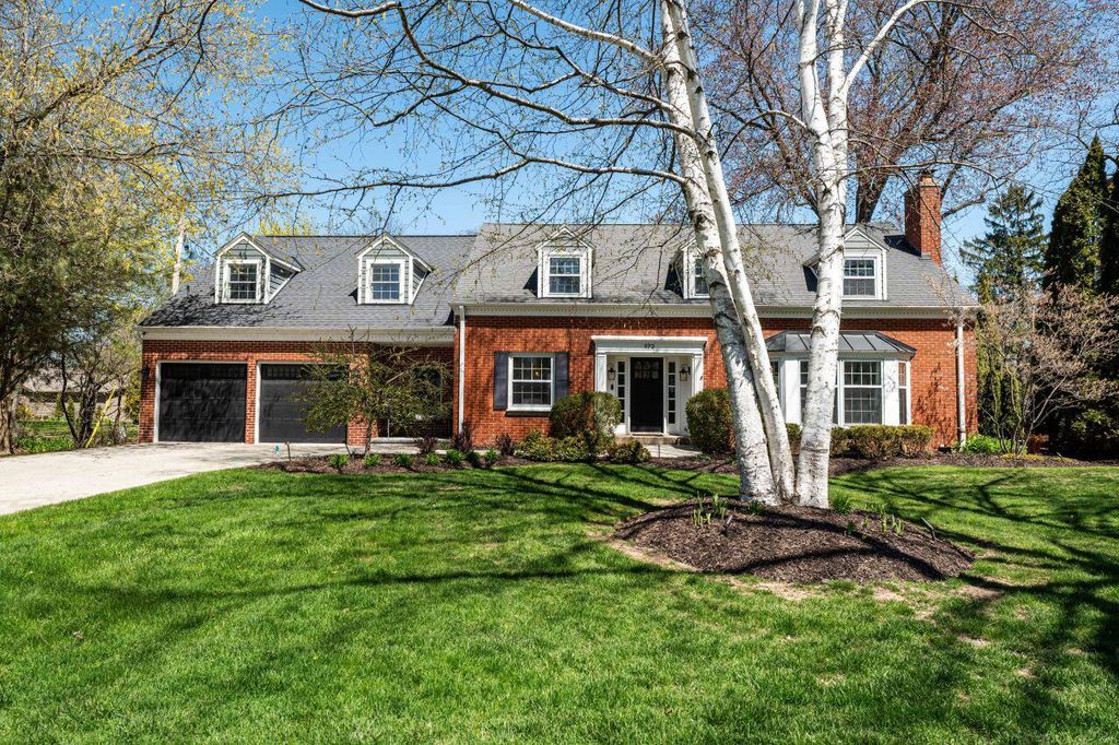 972 E Fox LANE, Fox Point, WI 53217