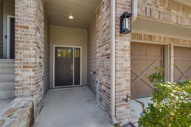 116 Harwood Drive, Lewisville, TX 75067
