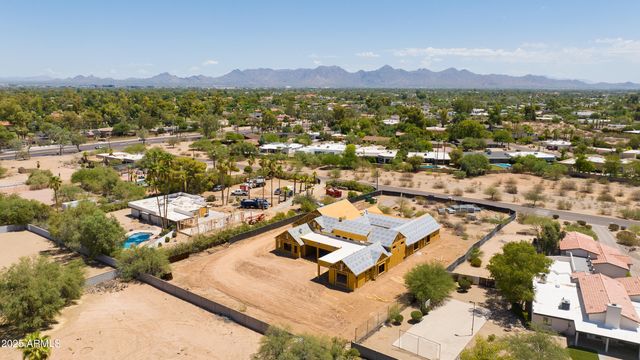 10242 N 58th Street, Paradise Valley, AZ 85253