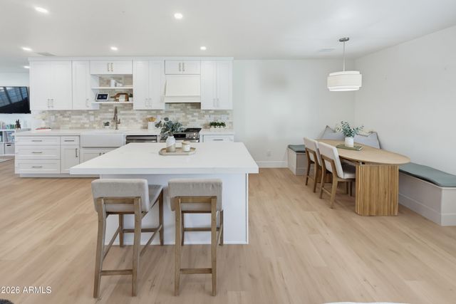 6637 E Hubbell Street, Scottsdale, AZ 85257