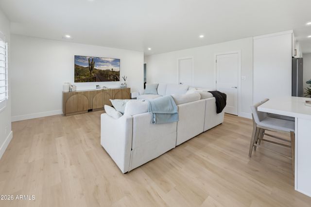 6637 E Hubbell Street, Scottsdale, AZ 85257