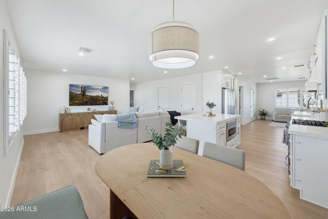 6637 E Hubbell Street, Scottsdale, AZ 85257