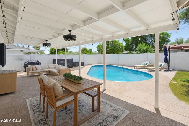 6637 E Hubbell Street, Scottsdale, AZ 85257