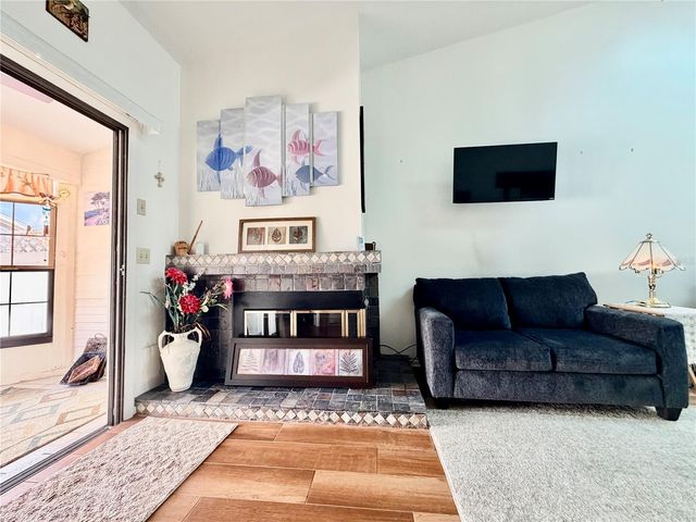 3927 NE 21ST LANE, Ocala, FL 34470
