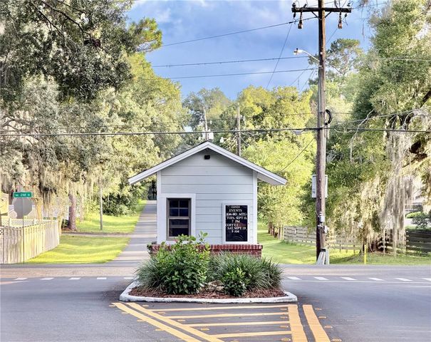 3927 NE 21ST LANE, Ocala, FL 34470