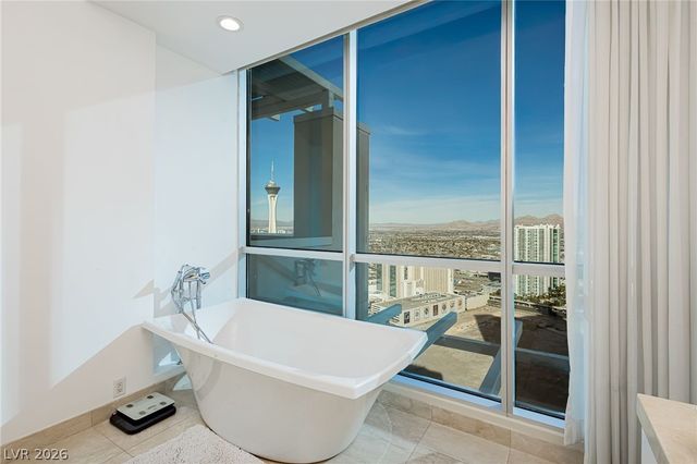 2700 Las Vegas Boulevard 4203, Las Vegas, NV 89109