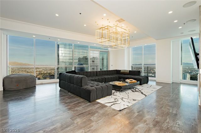 2700 Las Vegas Boulevard 4203, Las Vegas, NV 89109