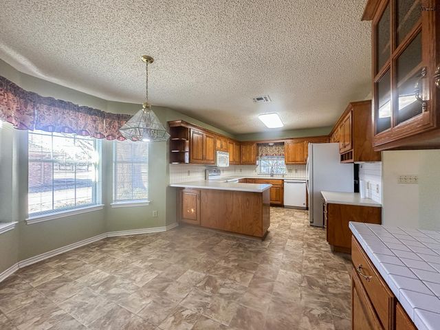 127 WELLINGTON LANE, Wichita Falls, TX 76305