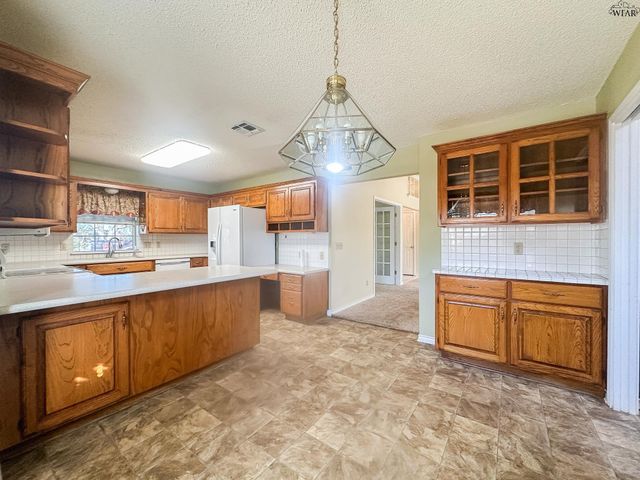127 WELLINGTON LANE, Wichita Falls, TX 76305