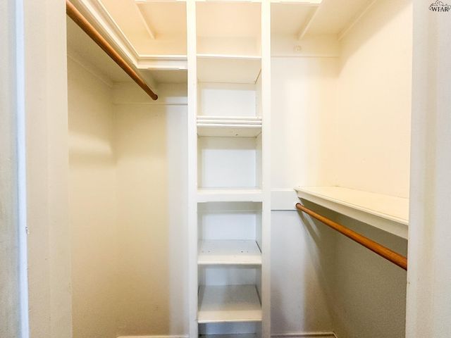 127 WELLINGTON LANE, Wichita Falls, TX 76305