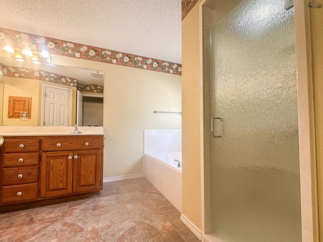 127 WELLINGTON LANE, Wichita Falls, TX 76305