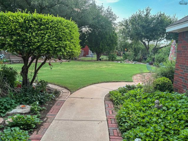 127 WELLINGTON LANE, Wichita Falls, TX 76305