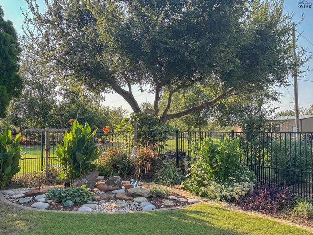 127 WELLINGTON LANE, Wichita Falls, TX 76305