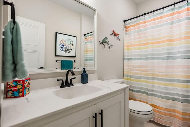 903 NW Crestwood Drive, Grain Valley, MO 64029