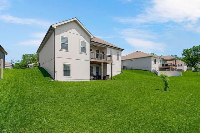 903 NW Crestwood Drive, Grain Valley, MO 64029