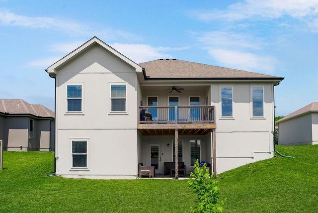 903 NW Crestwood Drive, Grain Valley, MO 64029