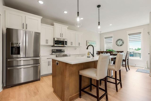 903 NW Crestwood Drive, Grain Valley, MO 64029