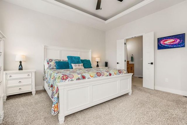 903 NW Crestwood Drive, Grain Valley, MO 64029