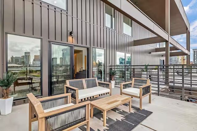 635 7th Ave S Apt 606, Nashville, TN 37203