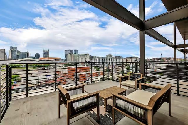635 7th Ave S Apt 606, Nashville, TN 37203
