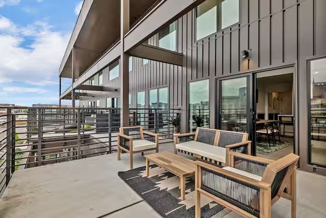 635 7th Ave S Apt 606, Nashville, TN 37203