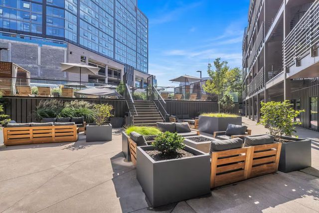 635 7th Ave S Apt 606, Nashville, TN 37203