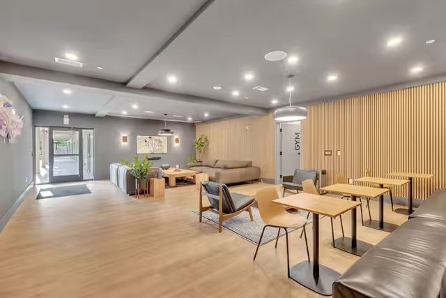 635 7th Ave S Apt 606, Nashville, TN 37203
