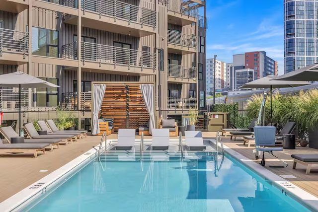 635 7th Ave S Apt 606, Nashville, TN 37203
