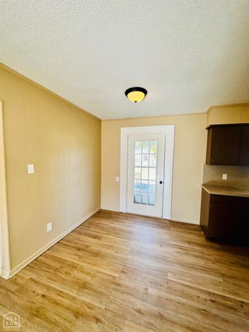 2905 Robinson, Newport, AR 72112