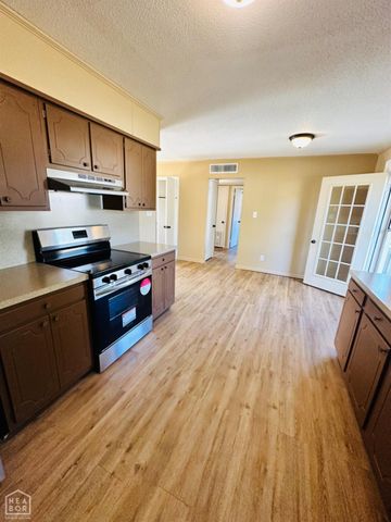 2905 Robinson, Newport, AR 72112