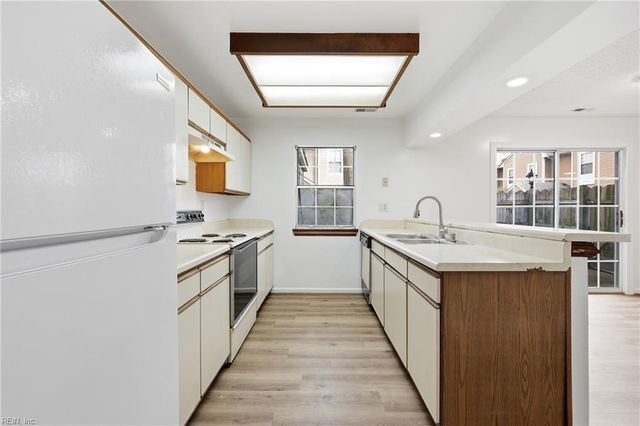 2304 Cretan CT, Virginia Beach, VA 23456