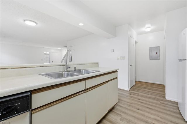 2304 Cretan CT, Virginia Beach, VA 23456