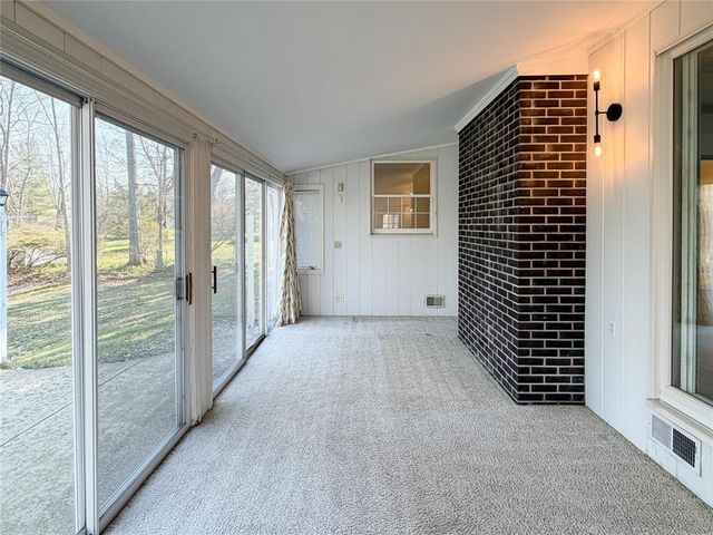 487 Jackson Park Dr, Meadville City, PA 16335