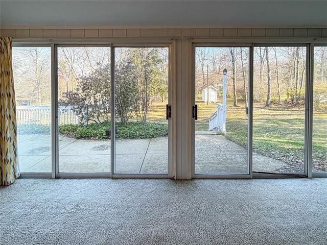 487 Jackson Park Dr, Meadville City, PA 16335