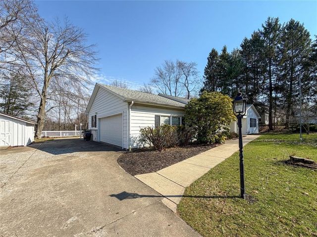 487 Jackson Park Dr, Meadville City, PA 16335