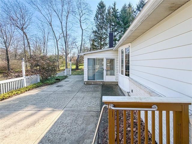 487 Jackson Park Dr, Meadville City, PA 16335