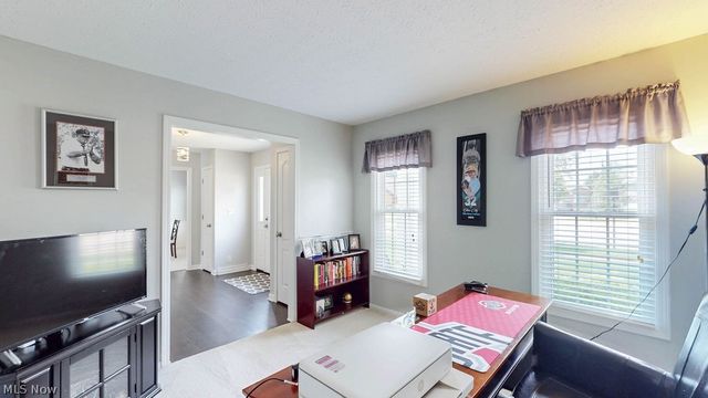 445 Blossom Circle, Tallmadge, OH 44278