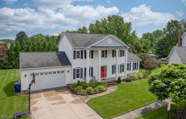 445 Blossom Circle, Tallmadge, OH 44278