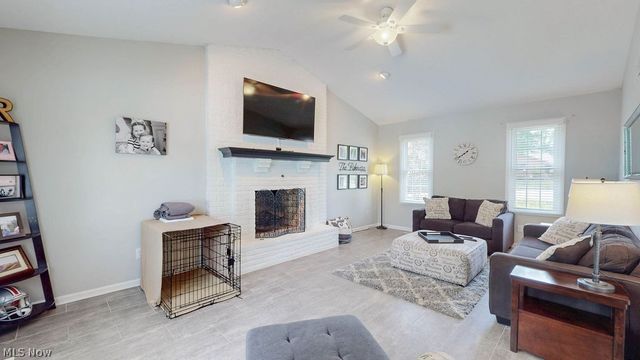 445 Blossom Circle, Tallmadge, OH 44278