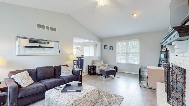 445 Blossom Circle, Tallmadge, OH 44278
