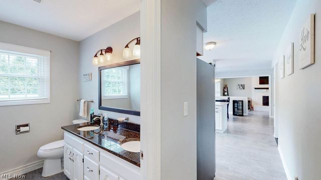 445 Blossom Circle, Tallmadge, OH 44278