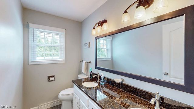 445 Blossom Circle, Tallmadge, OH 44278