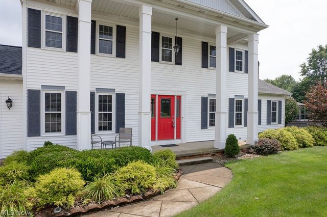 445 Blossom Circle, Tallmadge, OH 44278