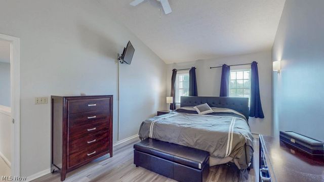 445 Blossom Circle, Tallmadge, OH 44278
